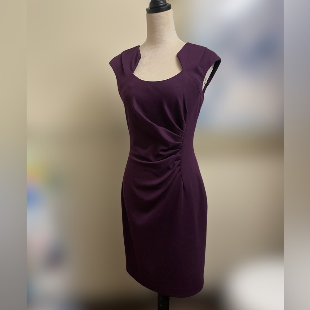 Calvin Klein Deep Plum Colored Dress w/Sweetheart Neck & Ruched Fabric (Size: 4) - Picture 1 of 10